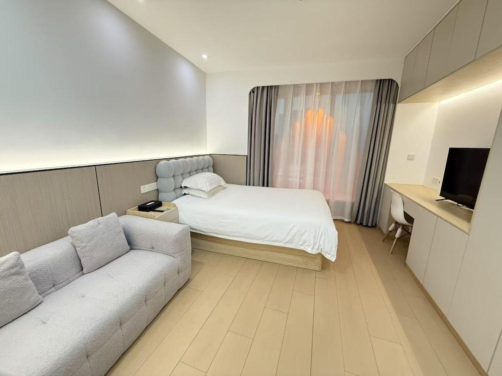 Shanghai Clivia Junlan Hotel Room Type - Executive Double Room, City View