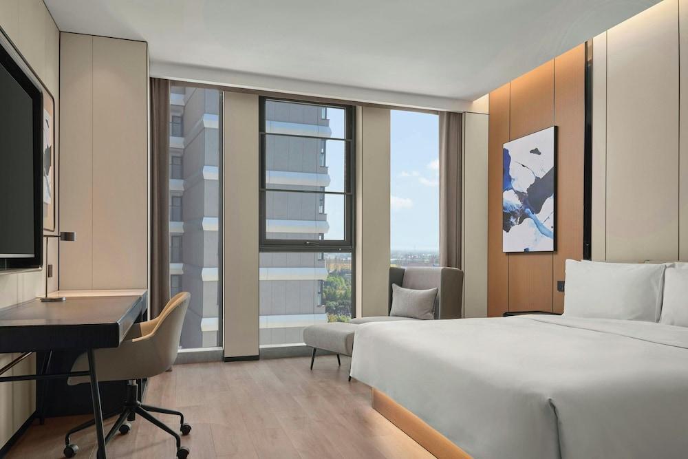 Fairfield By Marriott Shanghai Qingpu Room Type - Standard Room, 1 King Bed, Garden View