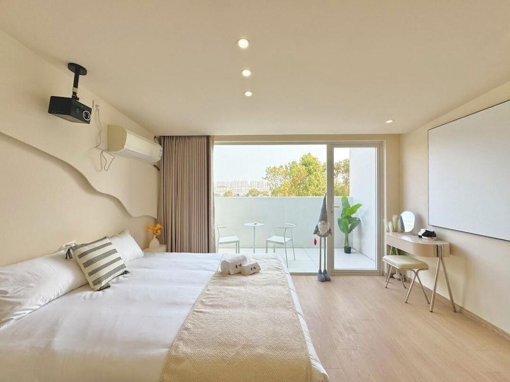 QIMeow Garden Hotel Room Type - Romantic Double Room, Patio, Courtyard View