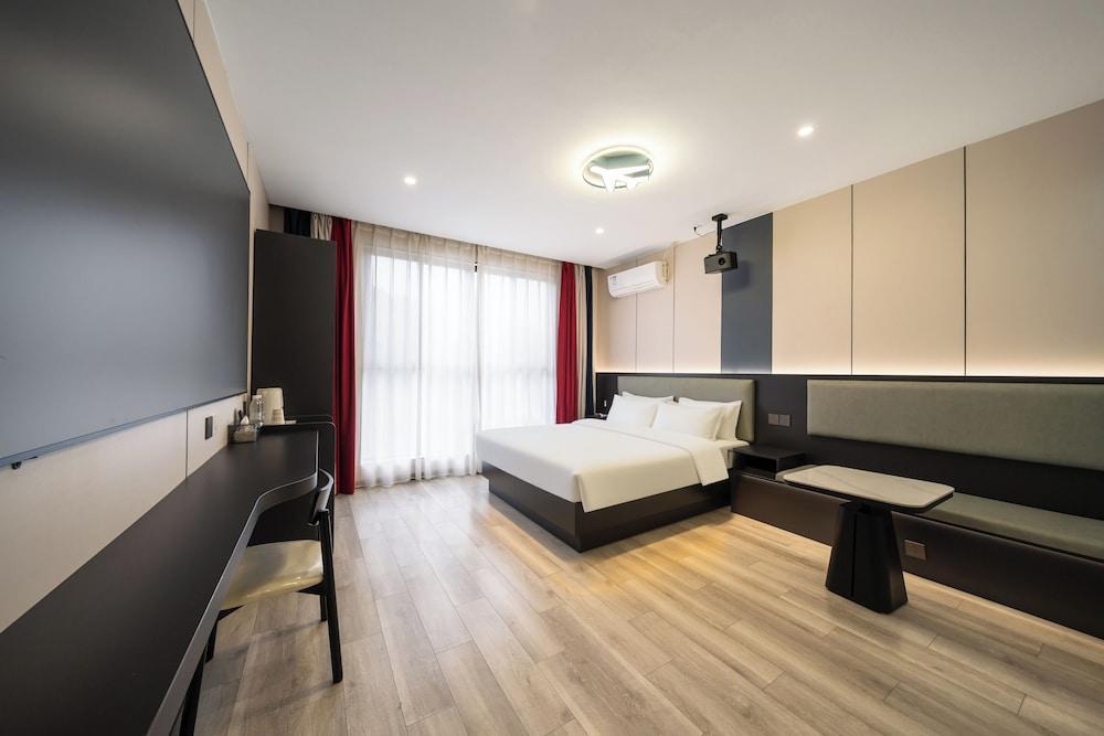 The Jido Shanghai Waterfront Hotel Room Type - Signature Double Room