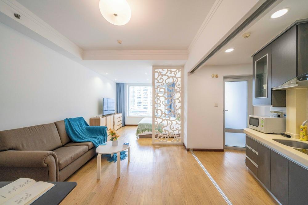 Tyms Xujiahui Stylish 1BR APT - Tap to explore photos