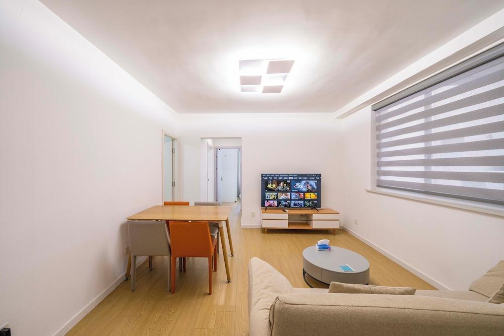 Tyms Xujiahui Premium 3BR 2BA APT - Tap to explore photos