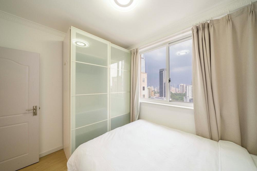 Tyms Xujiahui Premium 3BR 2BA APT Room Type - Superior Apartment, Balcony, City View Tyms Xujiahui Premium 3BR 2BA APT Room Type - Superior Apartment, Balcony, City View