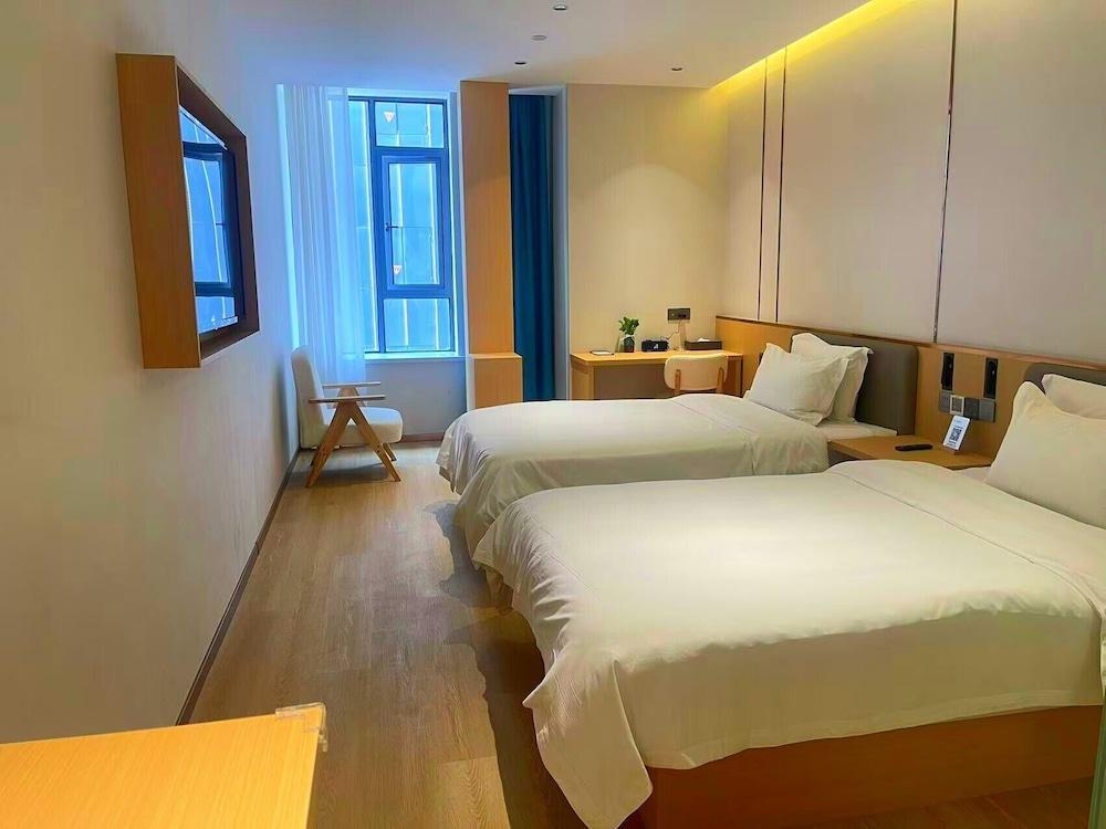 qingle hotel Room Type - Comfort Twin Room, City View