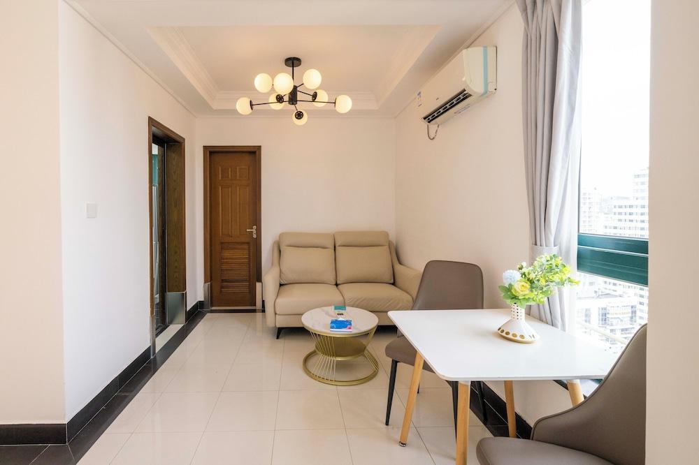 Tyms Yadu Business 1BR APT - Tap to explore photos