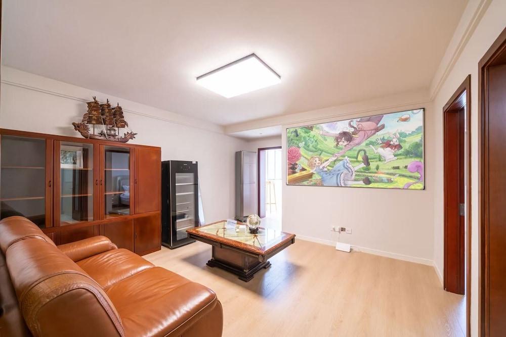 Book and Bed-Lujiabang Room Type - Senior Apartment