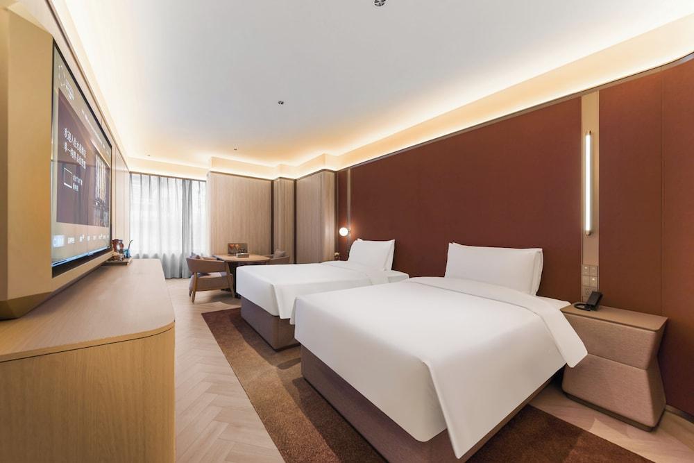 Crystal Hotel Shanghai The Bund Yu Garden Room Type - Deluxe Twin Room, City View