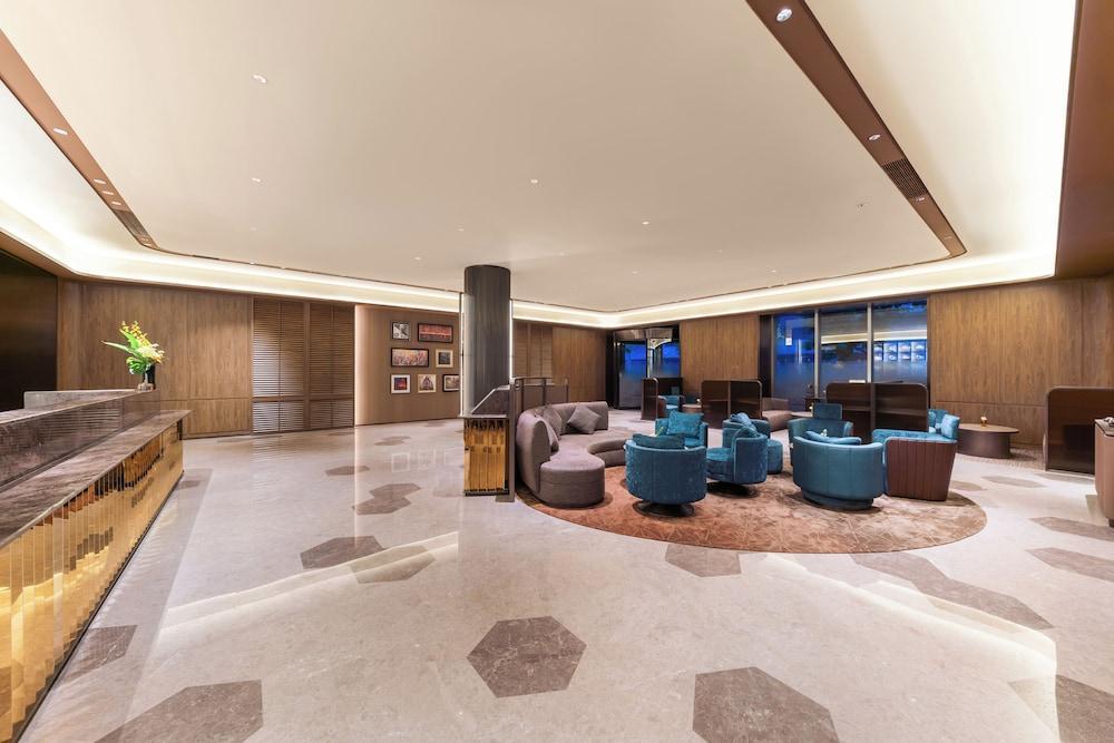 Crystal Hotel Shanghai The Bund Yu Garden - Tap to explore photos
