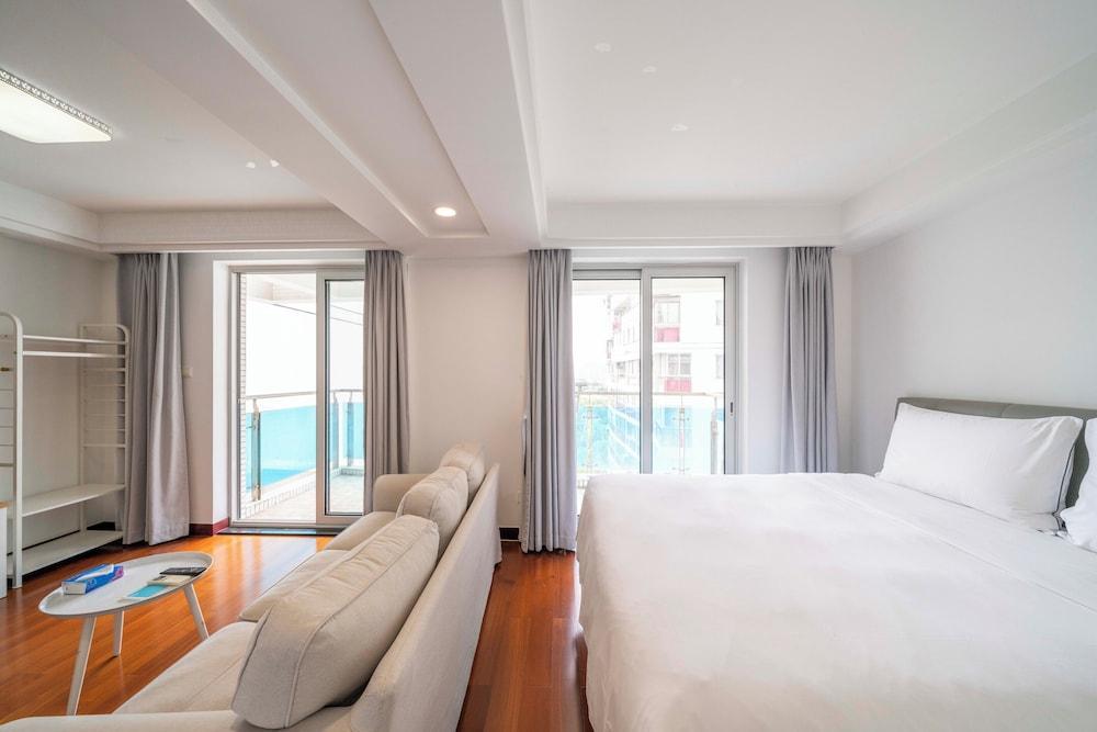 Tyms Xujiahui Modern 1BR APT Room Type - Superior Apartment, 1 Bedroom, Kitchen, City View Tyms Xujiahui Modern 1BR APT Room Type - Superior Apartment, 1 Bedroom, Kitchen, City View