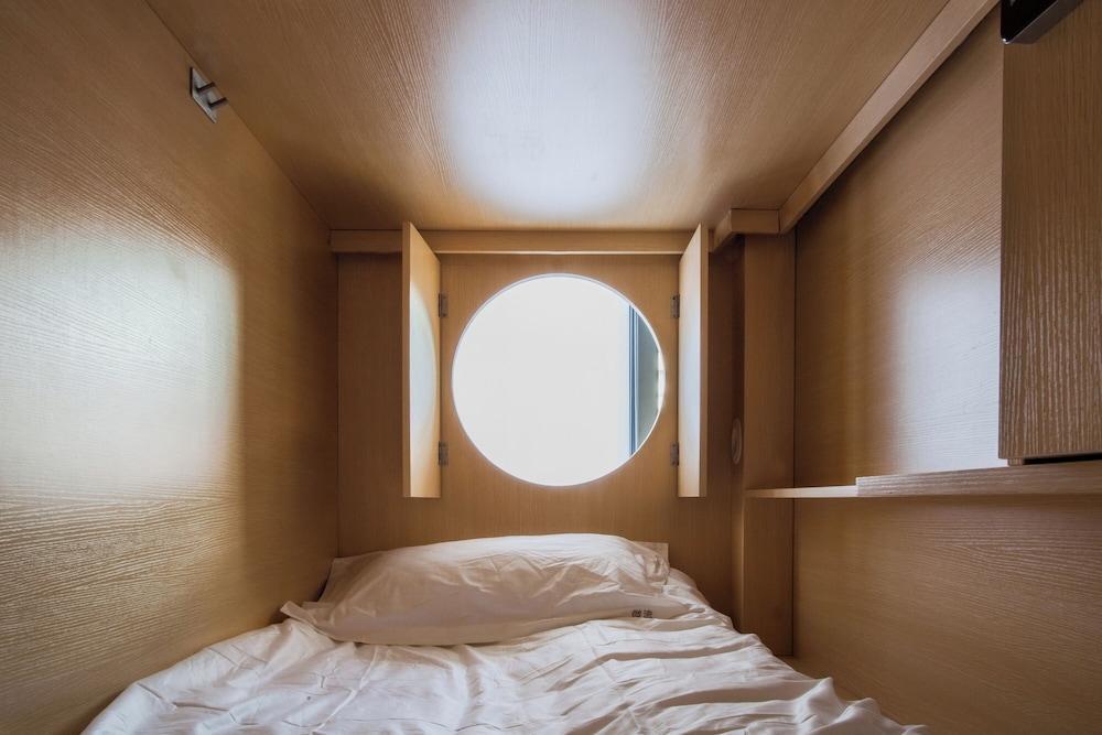 Meow Hero Youth Hostel Room Type - Standard Shared Dormitory, Men only