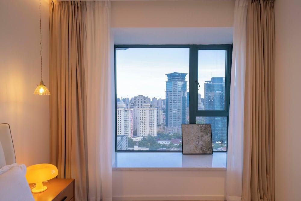 Zhome-Near Nanjing Road - Tap to explore photos