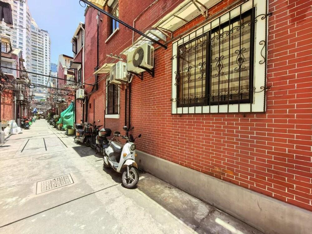 Shanghai Hills & Aromahome Sunshine BnB - Tap to explore photos