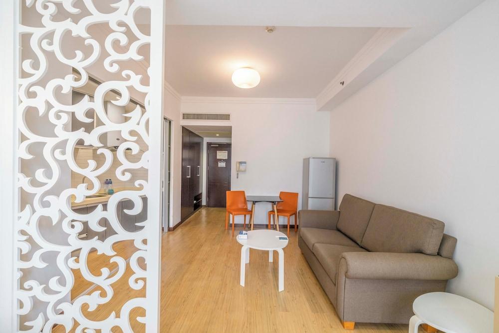 Tyms Xuhui Elegant 1BR APT Room Type - Superior Apartment, 1 Bedroom, Kitchen, City View