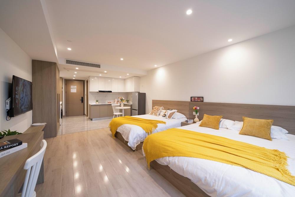Book and Bed-QuYang Road Room Type - Comfort Apartment