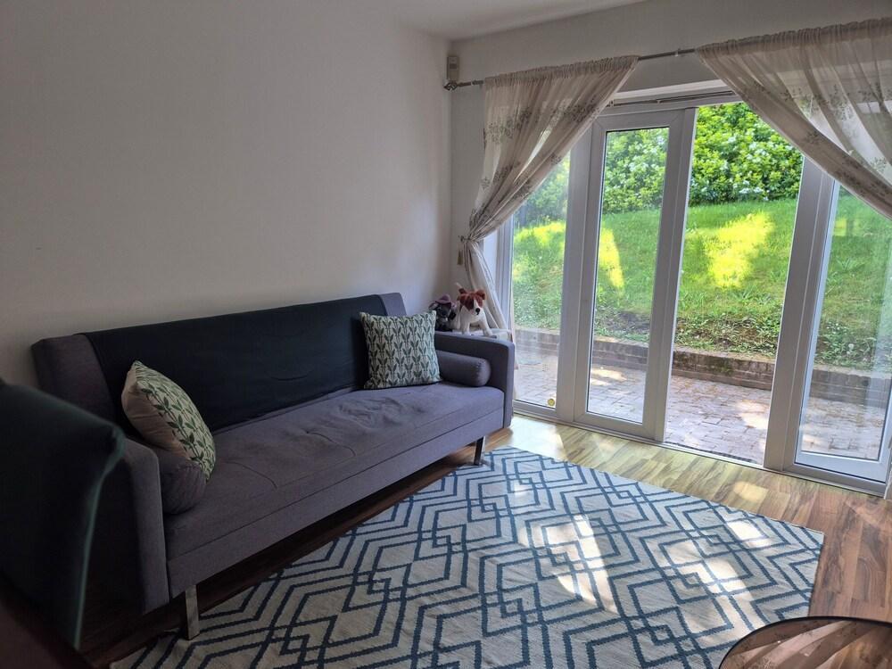 A quiet room in a two bed room flat