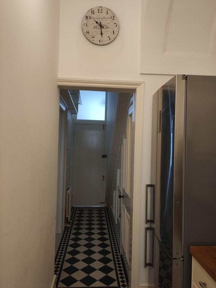 A Precious Gem in West Kensington