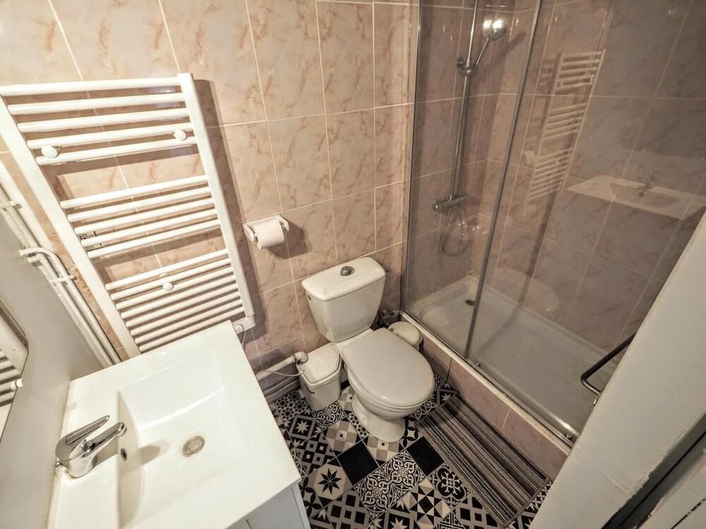 Apartment LE LOUVRE lease mobility - Tap to explore photos