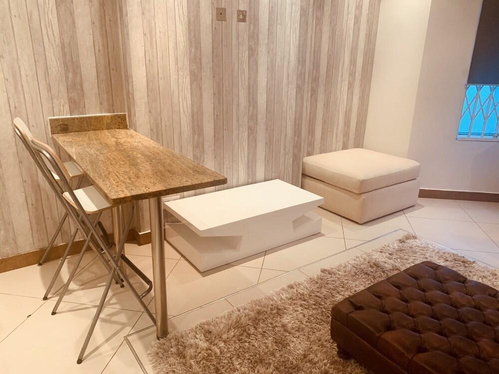 Beautiful 2 bed in Maida Vale - Tap to explore photos