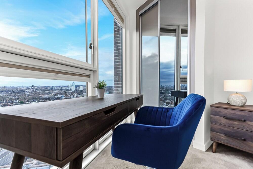 Brand New Splendour- Perfect Location-Great Views!
