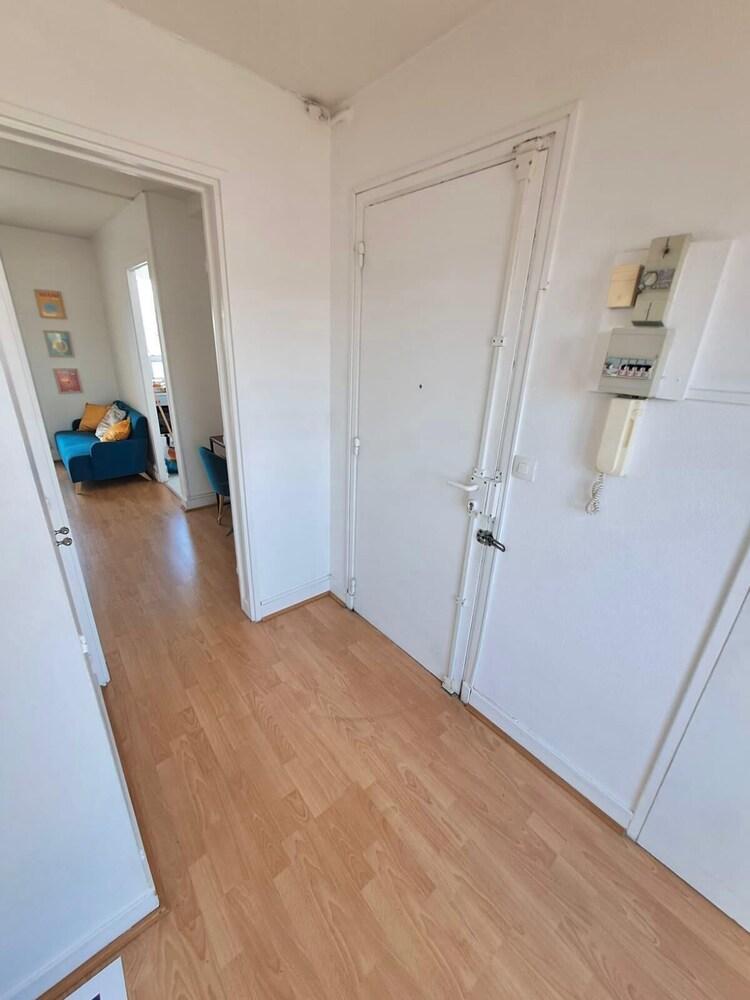 Au Cœur de Paris : Studio Charmant et Spacieux Avec Terrasse