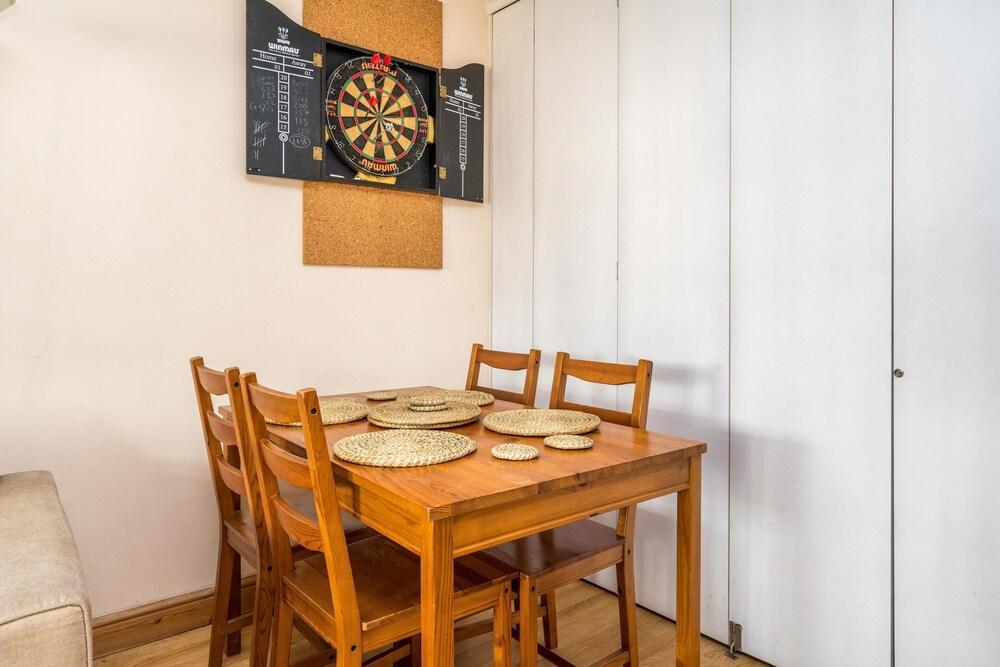 Bethnal Green & Victoria Park 2 Bed Flat - Great Transport