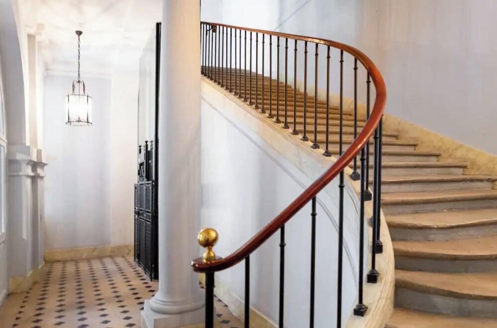 Bac Grenelle Très Mignon Duplex Situé Dans un des Plus Beaux Quartiers de Paris