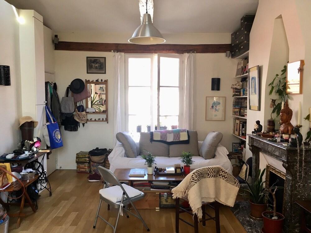 Canal St Martin - Charming Luminous Loft 62m2 - Tap to explore photos