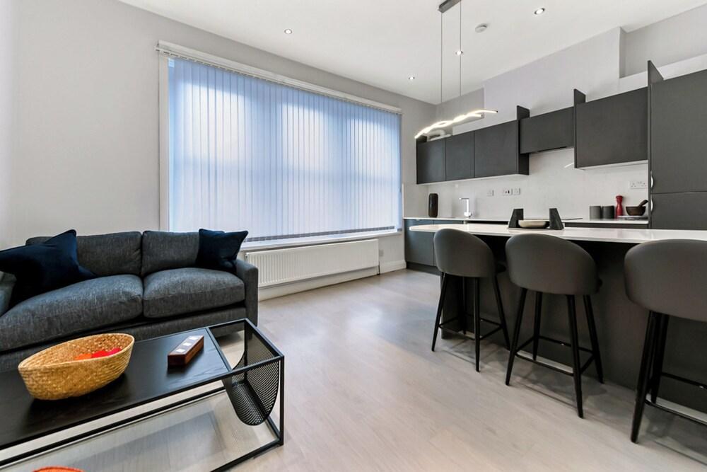 Captivating 2-bedroom Flat in London