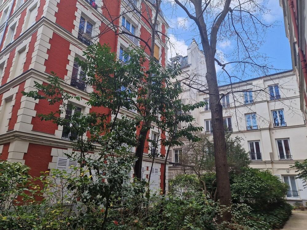 Central and Cosy Parisian's Appartment