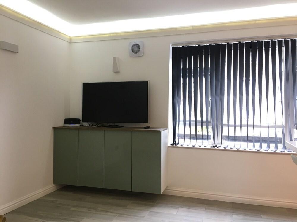 Centrally Located Appartment - Tap to explore photos