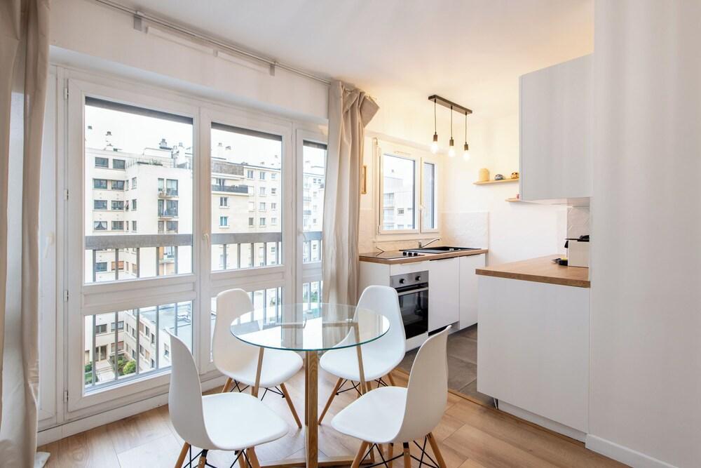 Central Location, Modern amenities, Fully-equipped - Tap to explore photos