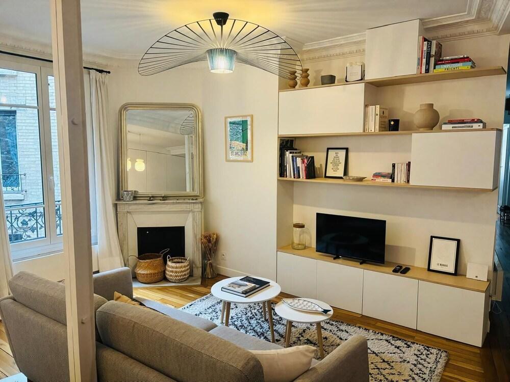Charming apartment in the 11th district