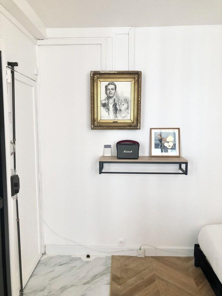 Chic Home Paris Montmartre - Tap to explore photos