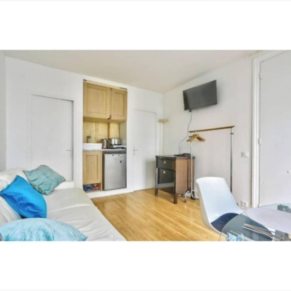 Chic Tiny apt Champs Elysées Area.4pers