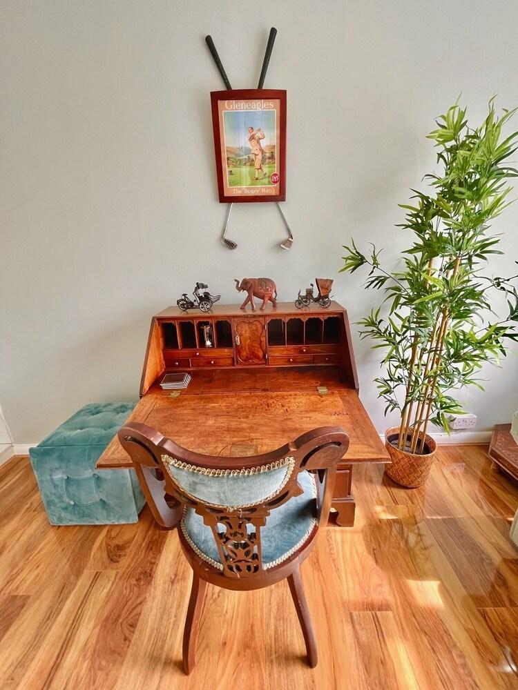 Colonial secret in Camden - Tap to explore photos