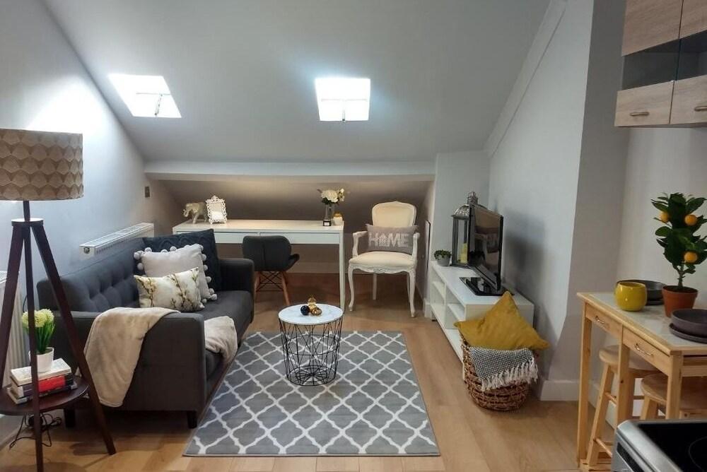 Cosy Modern One Bedroom in Hammersmith