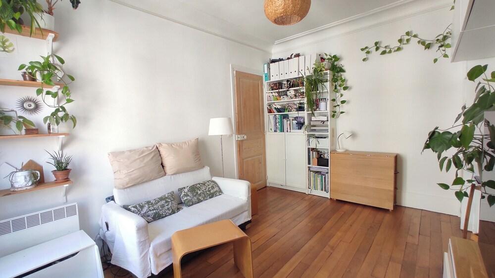 Cozy Apartment Paris 15 - Tap to explore photos