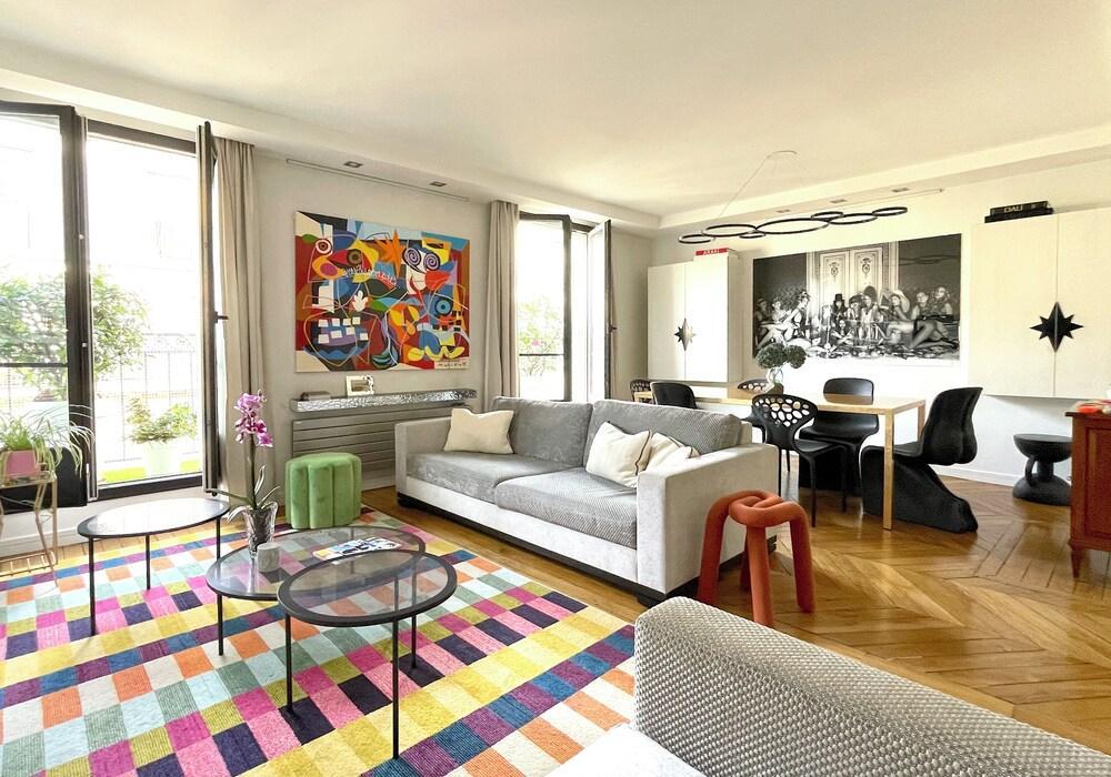 Cosy designer apartment with balcony - ArcTriomphe - Tap to explore photos