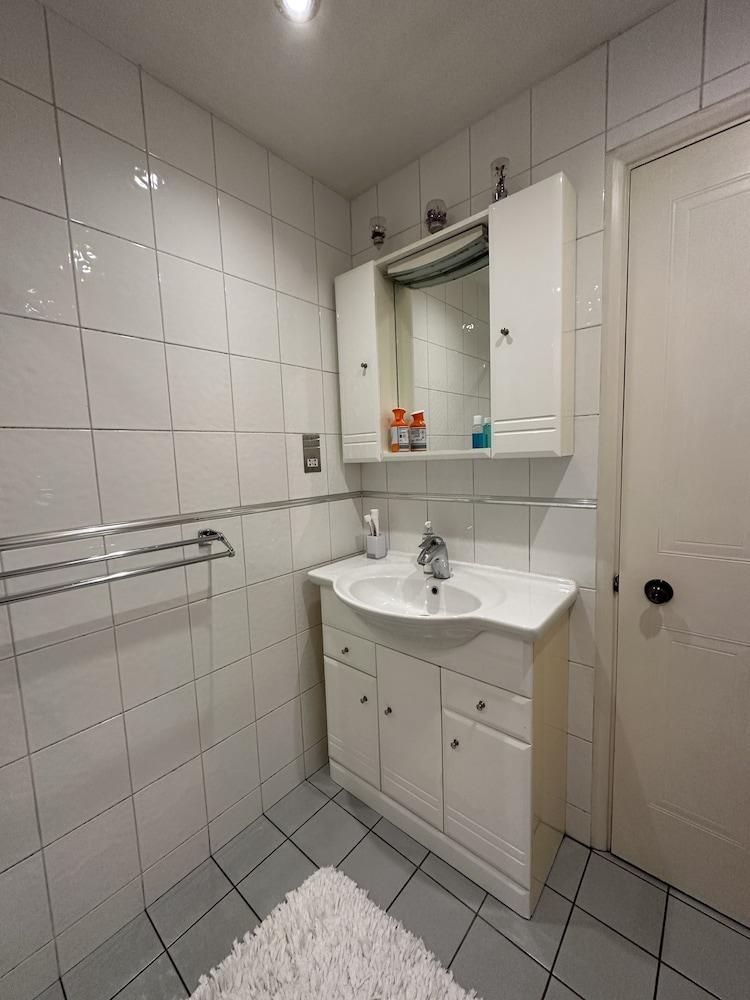 Cozy double room for single use