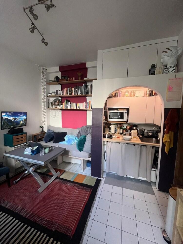 Cozy studio - Tap to explore photos