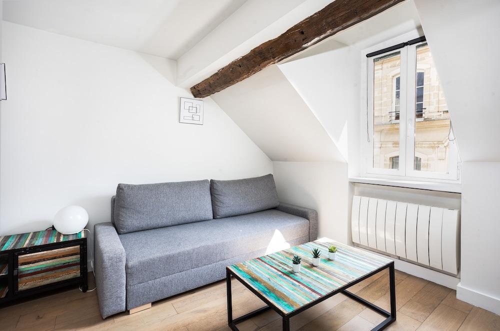 Exclusive! Duplex apartment steps to the Louvre & metros - Tap to explore photos