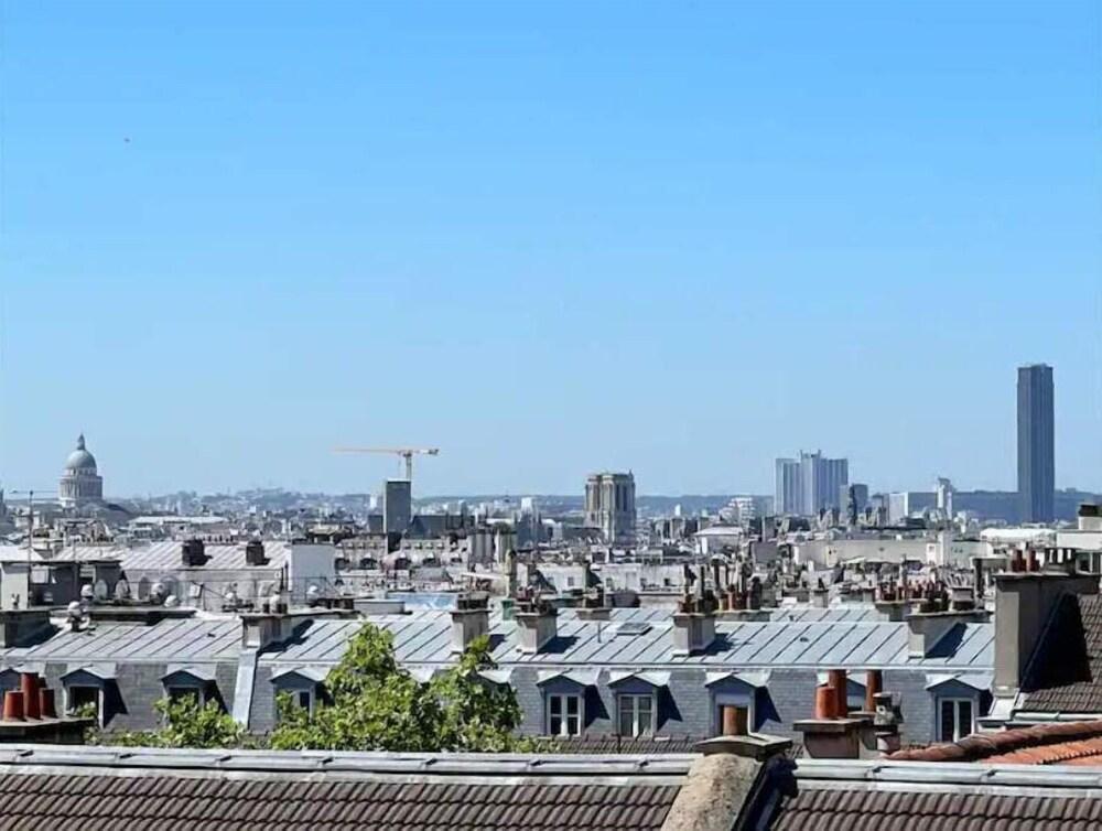 Fabulous view on Paris roofs