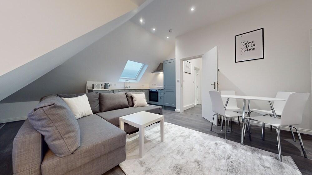 Fabulous Loft flat in London - Tap to explore photos