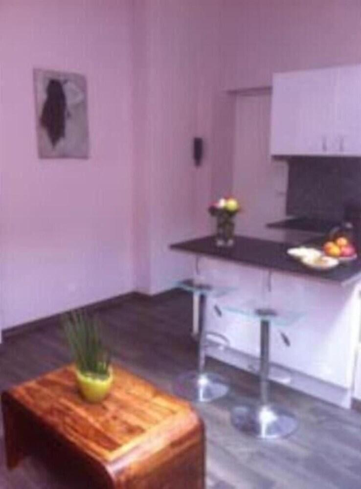 Entire apartment for 4 persons Paris Tolbiac - Tap to explore photos