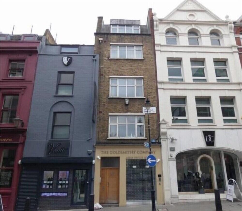 Farringdon apartment