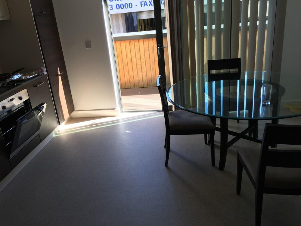 Excel, executive double rooms !! £99 for 2rooms !! - Tap to explore photos