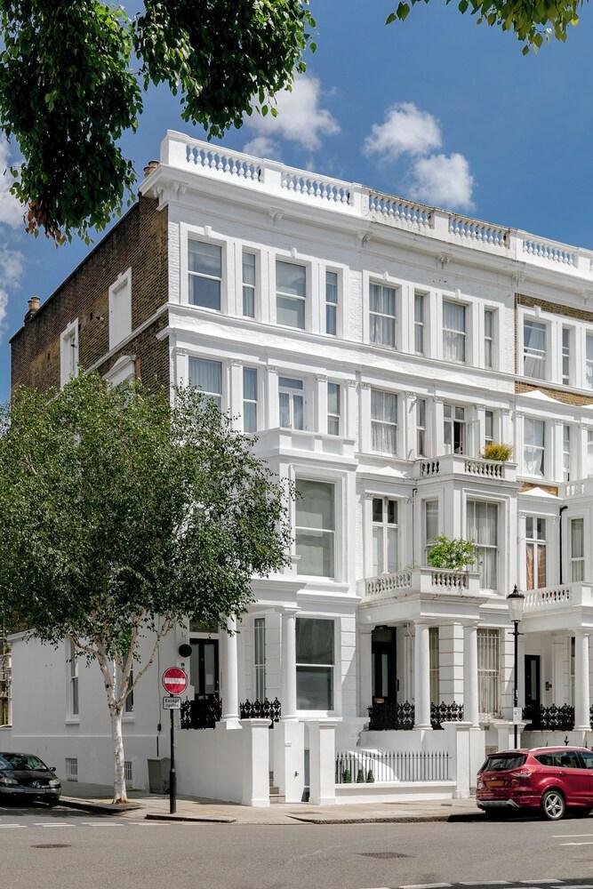 Glorious, Self Contained 1 Bedroom flat Kensington