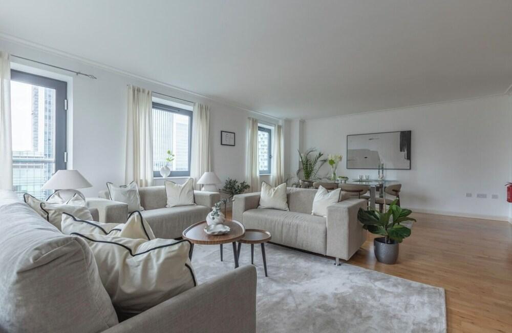 High -Rise waterfront Apartment - Tap to explore photos