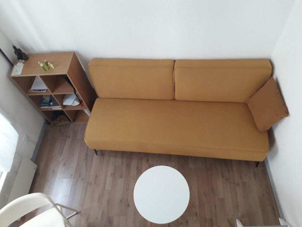 Furnished studio with mezzanine, Bastille / Aligre - Tap to explore photos