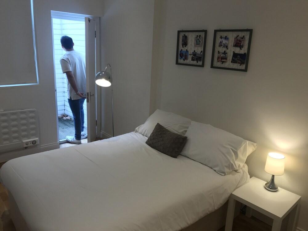Huge Flat between Liverpool St & KingCross *OldSt*